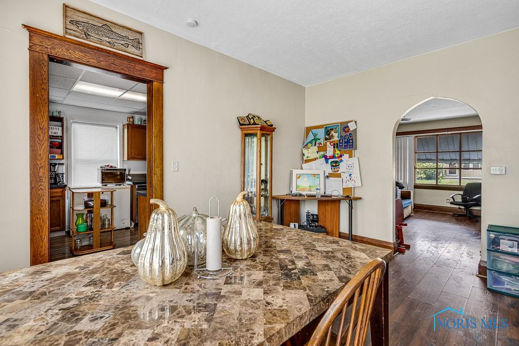 1210 Woodville Road