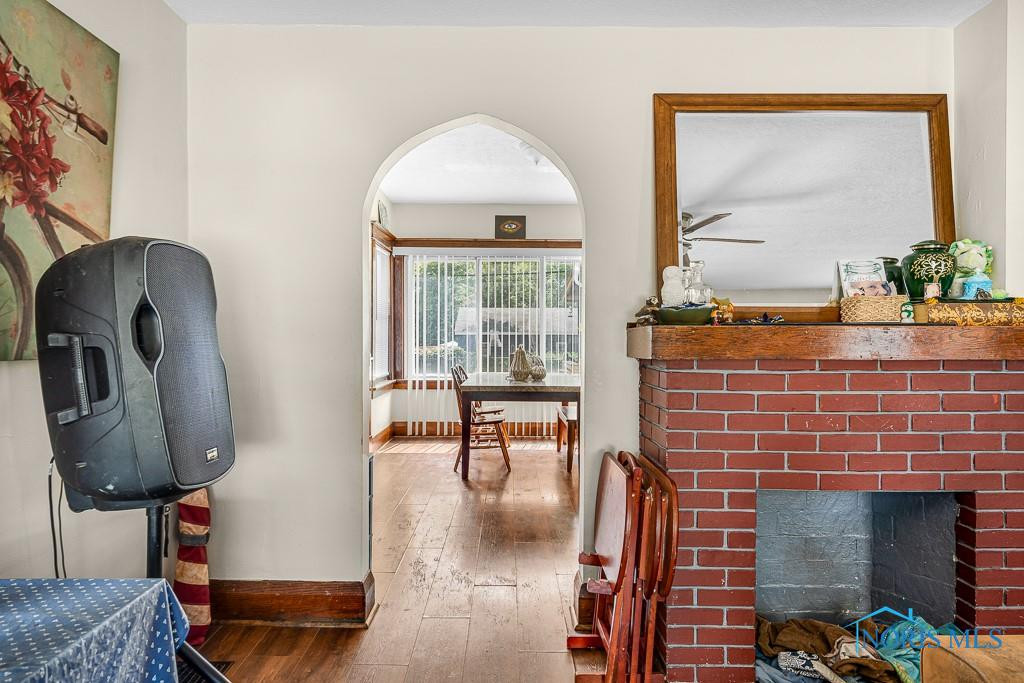1210 Woodville Road