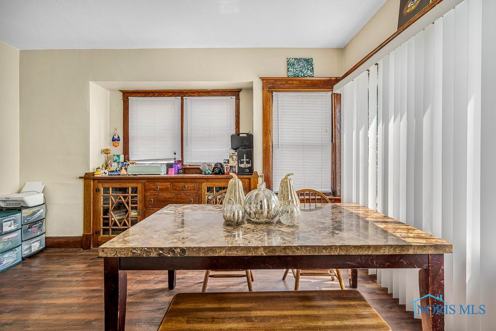 1210 Woodville Road
