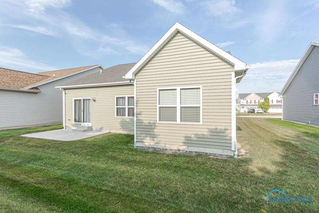 4748 Lakeside Drive