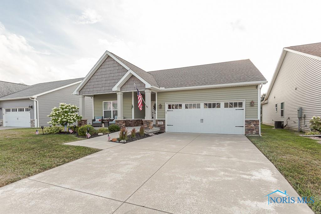 4748 Lakeside Drive
