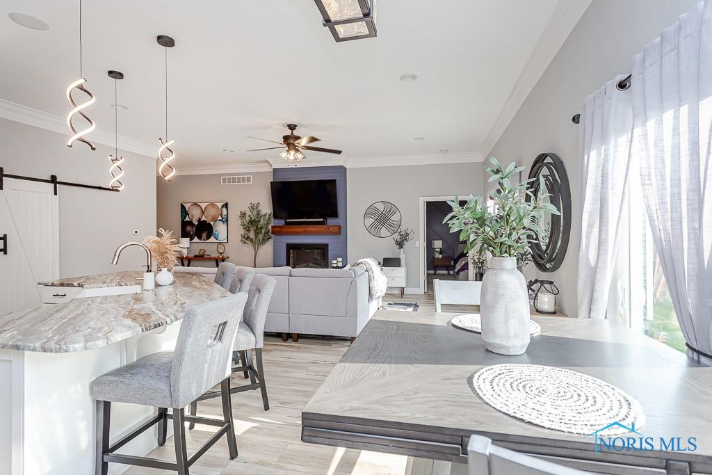 4748 Lakeside Drive