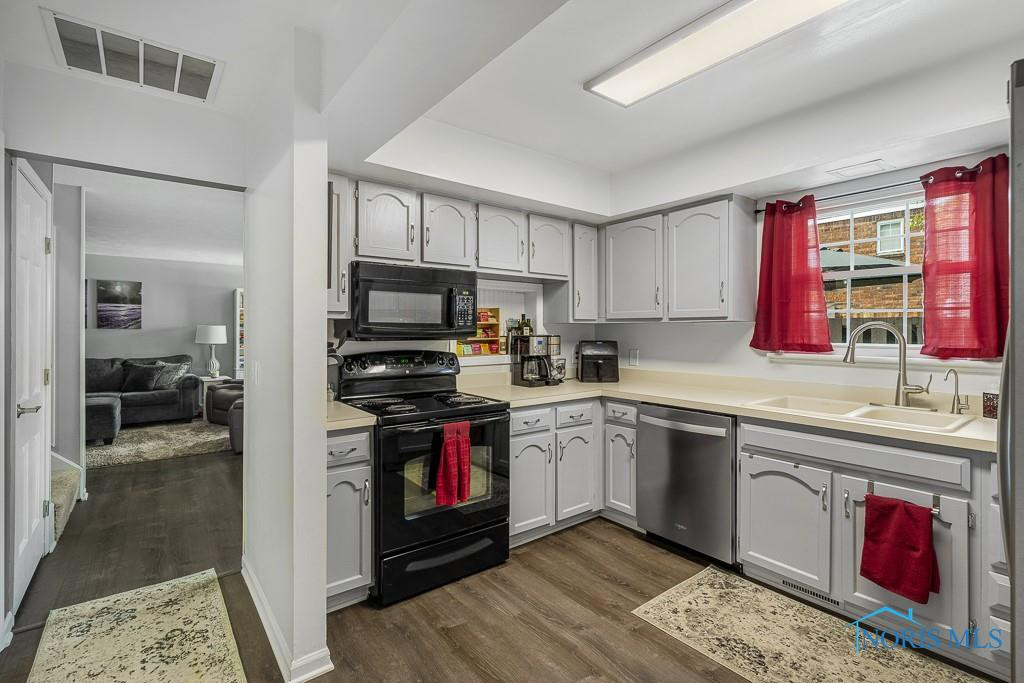 5717 Aspen Drive, 35