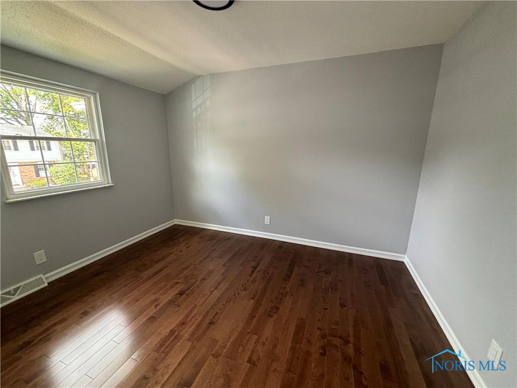 3757 W Alexis Road, 3757