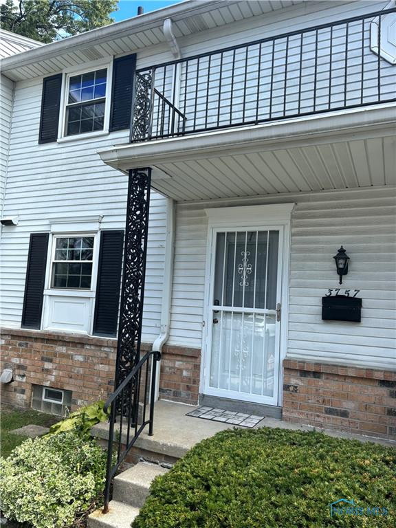 3757 W Alexis Road, 3757
