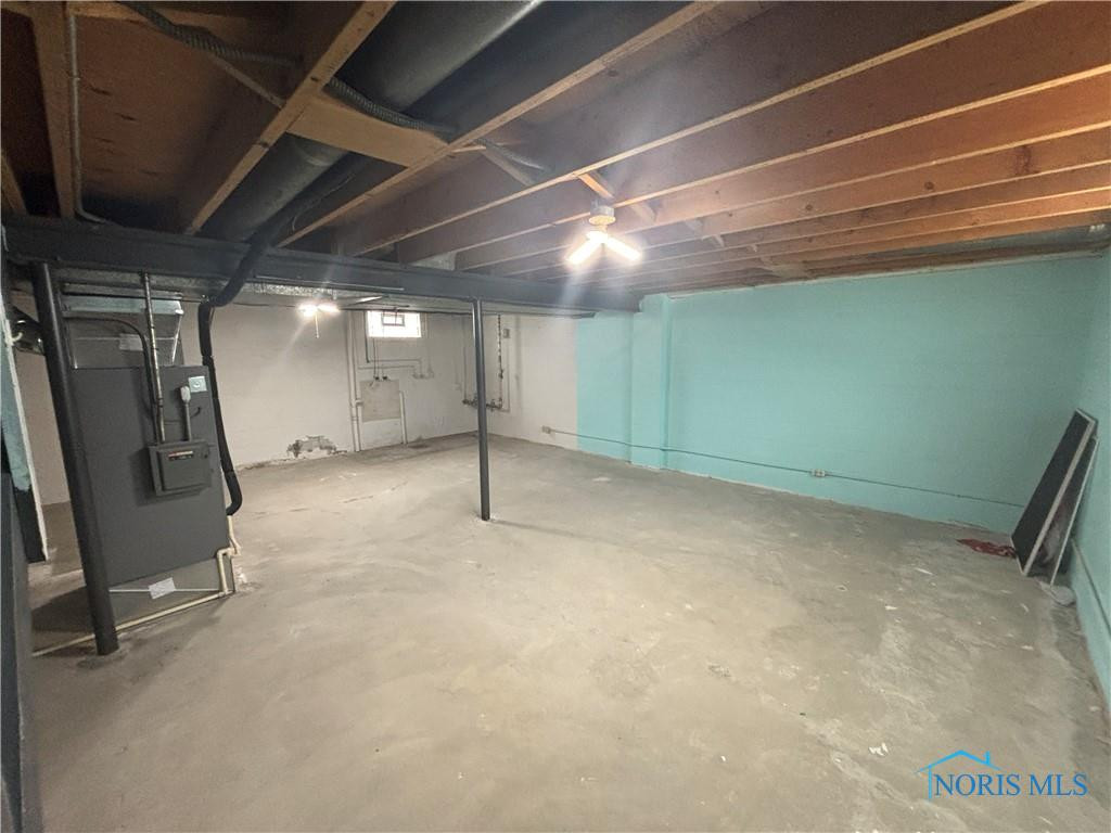 3757 W Alexis Road, 3757