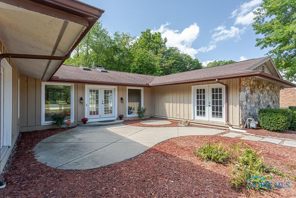 4233 Nantuckett Drive