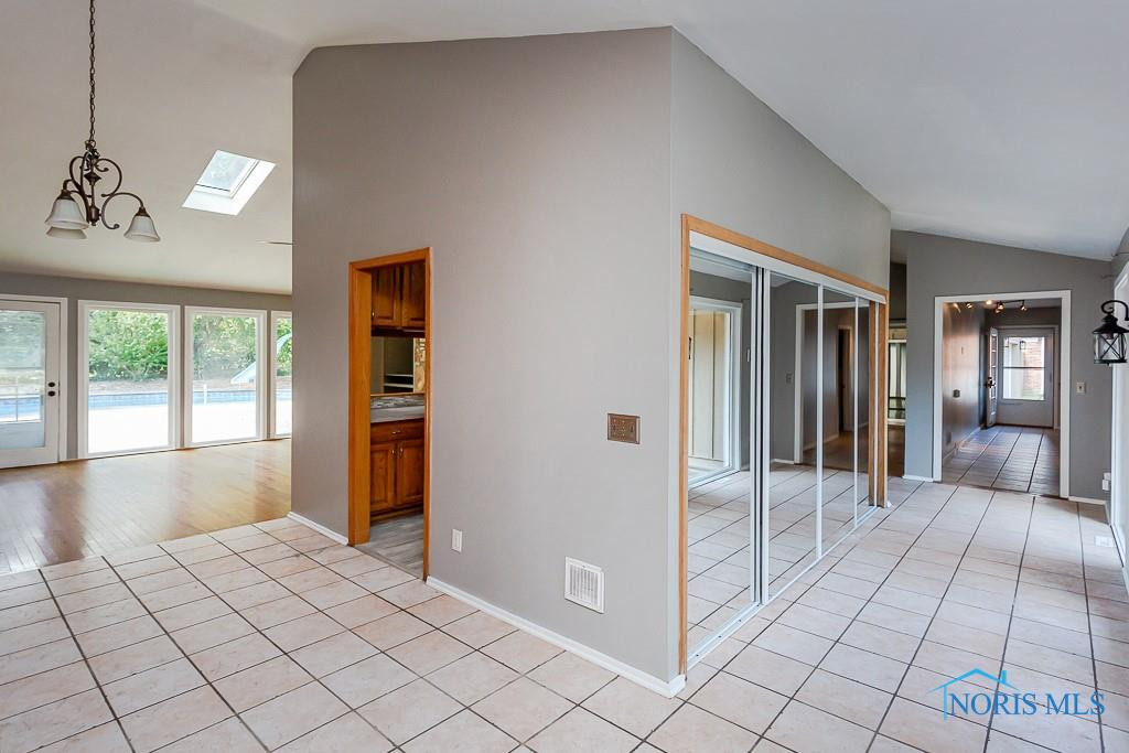 4233 Nantuckett Drive