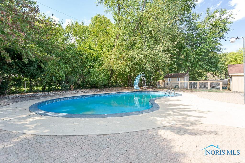 4233 Nantuckett Drive