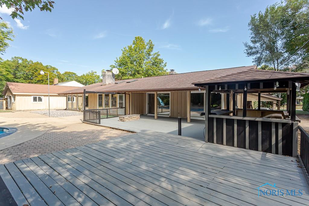 4233 Nantuckett Drive
