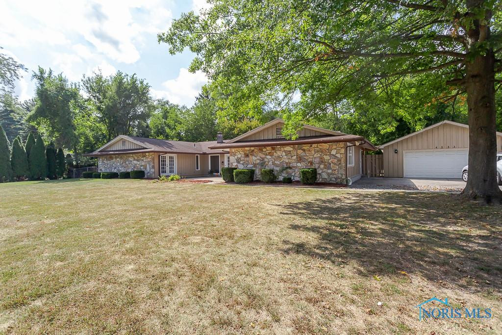 4233 Nantuckett Drive