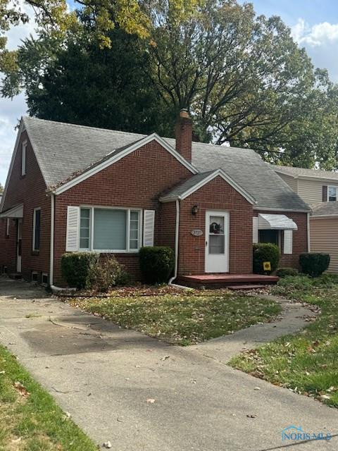 3727 Mapleway Drive