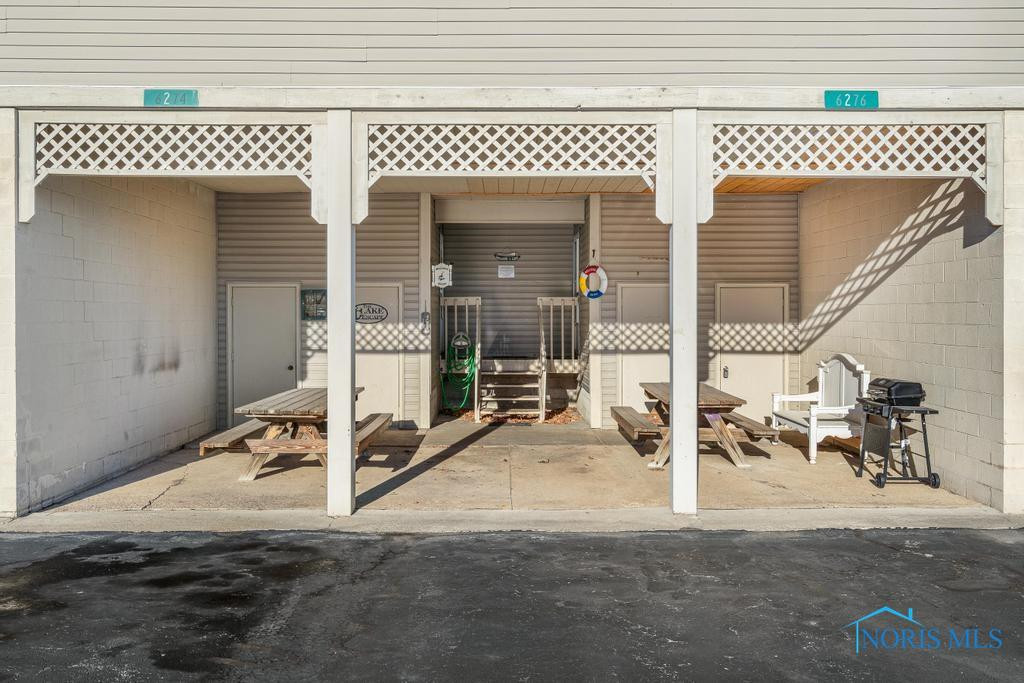 6274 N Harris Harbor Drive