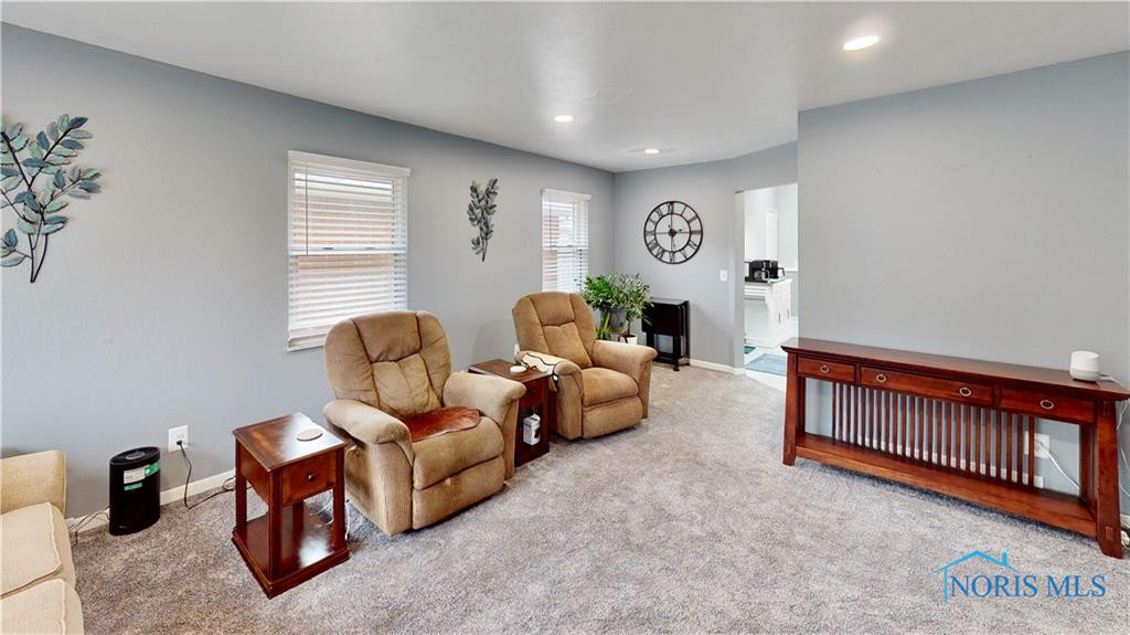 6133 Dellwood Drive