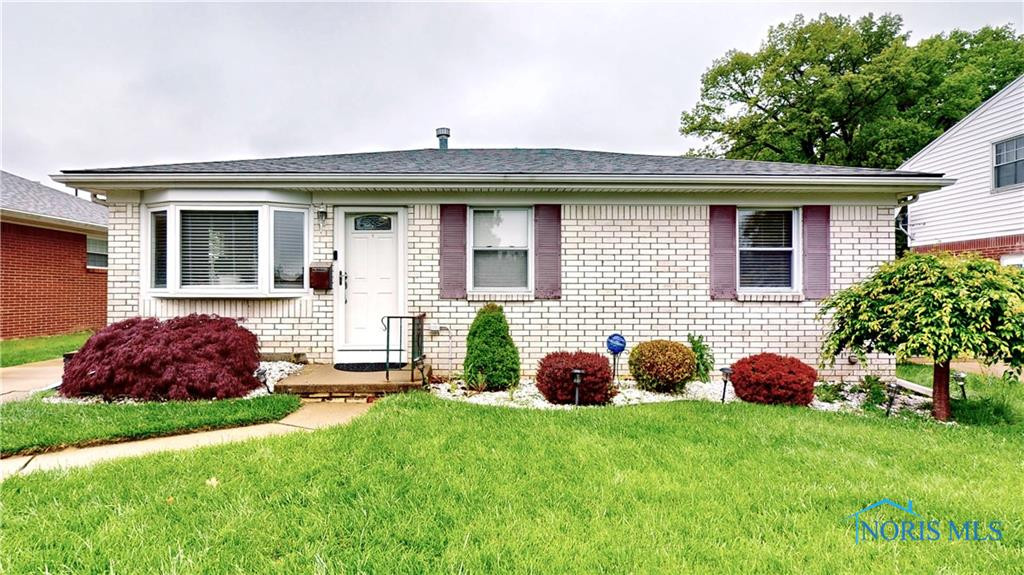 6133 Dellwood Drive