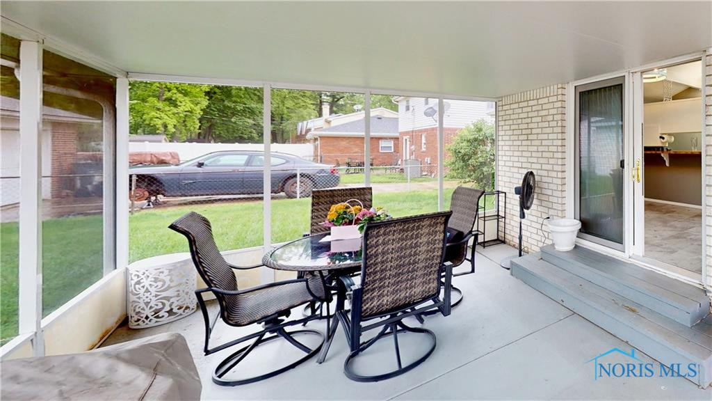 6133 Dellwood Drive