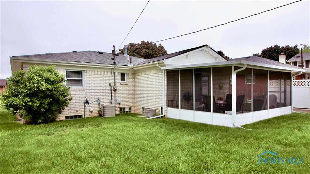 6133 Dellwood Drive