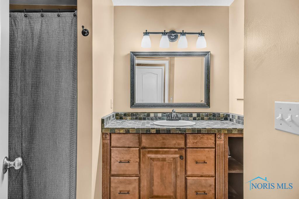 2154 The Bluffs, 2154