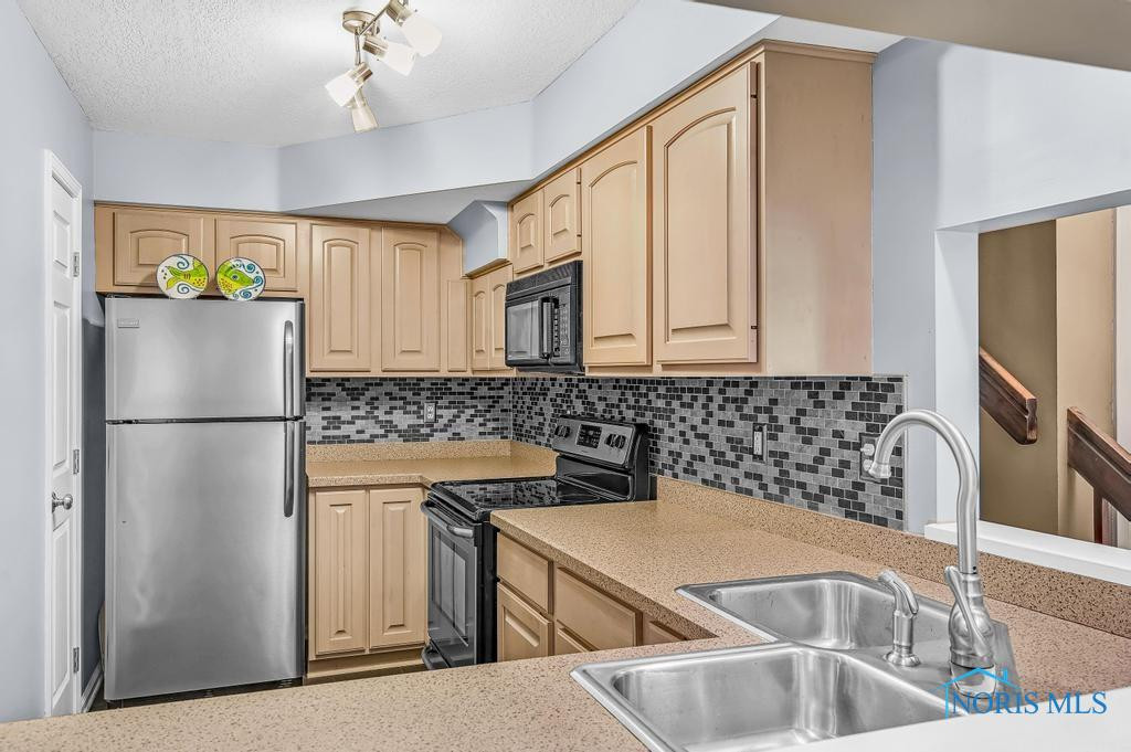 2154 The Bluffs, 2154