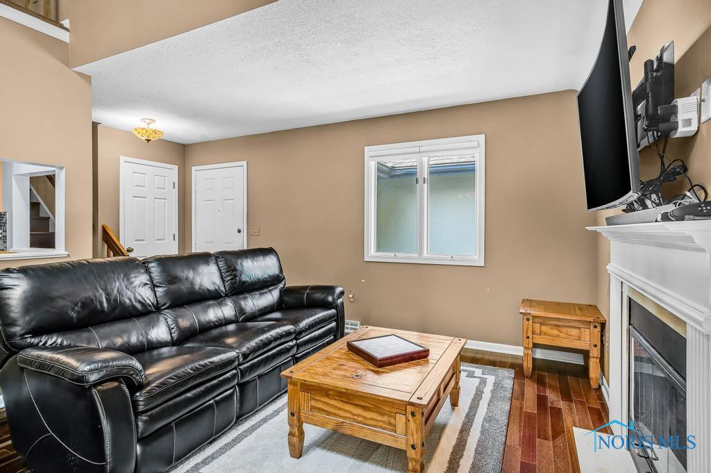 2154 The Bluffs, 2154