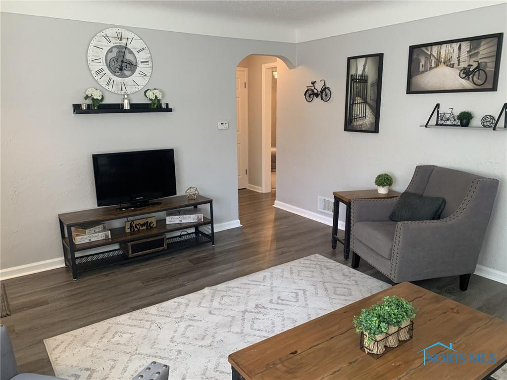 5206 Brandel Circle