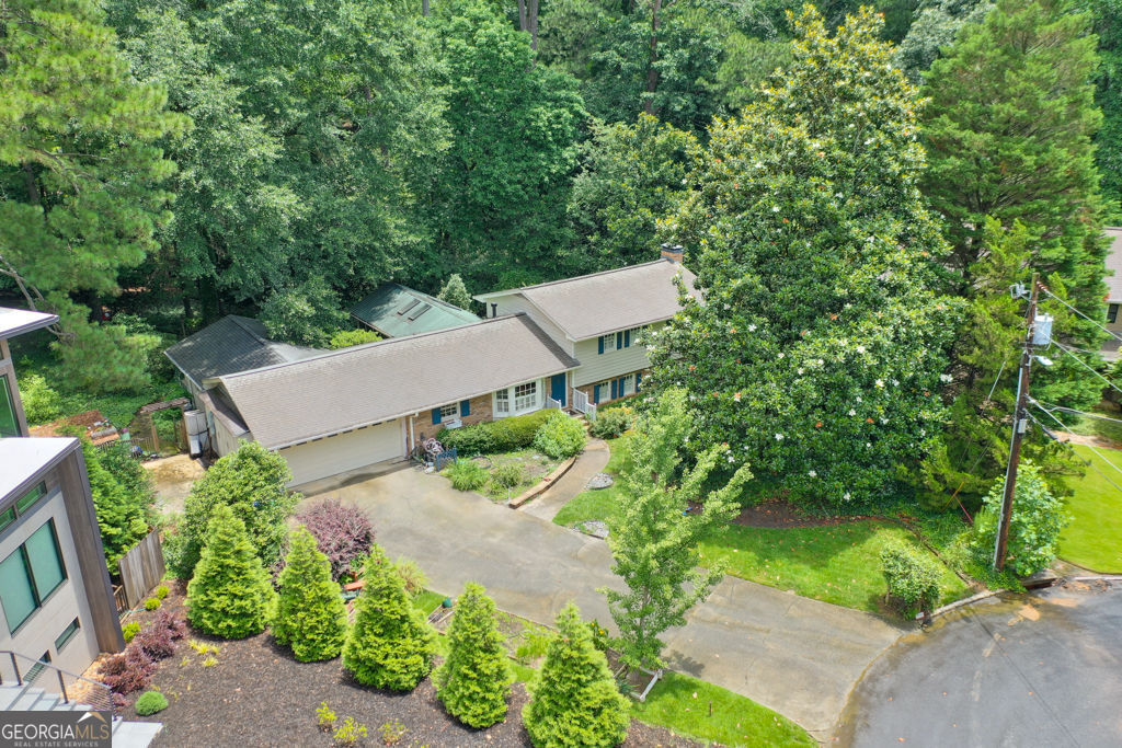 1490 Devonshire Court