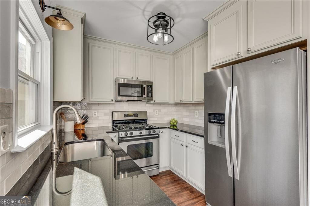 100 Mount Vernon Circle