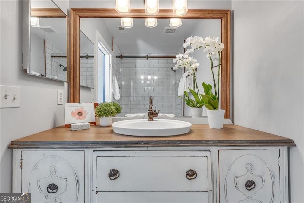 100 Mount Vernon Circle