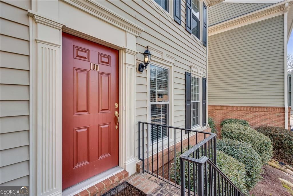 100 Mount Vernon Circle