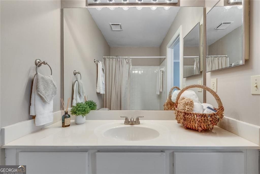 100 Mount Vernon Circle