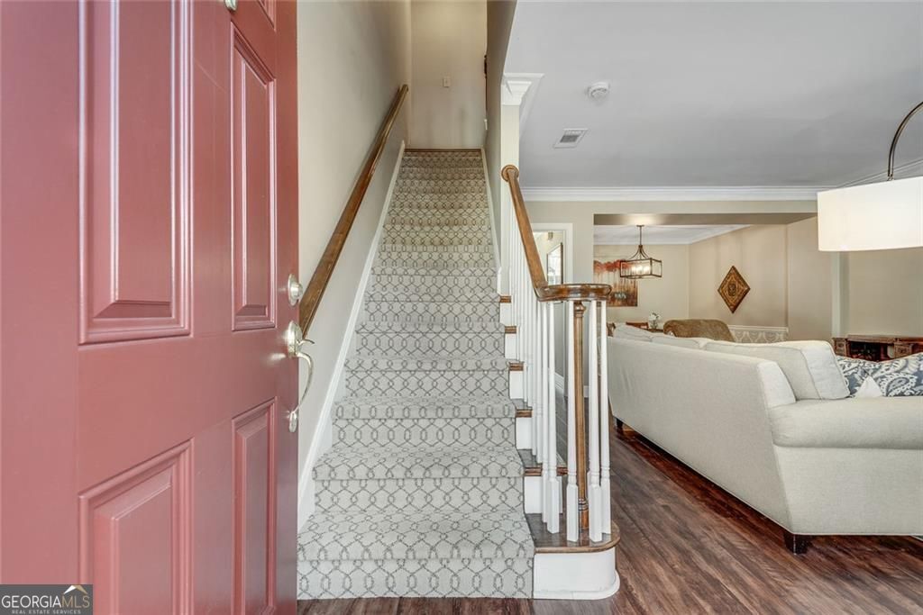 100 Mount Vernon Circle