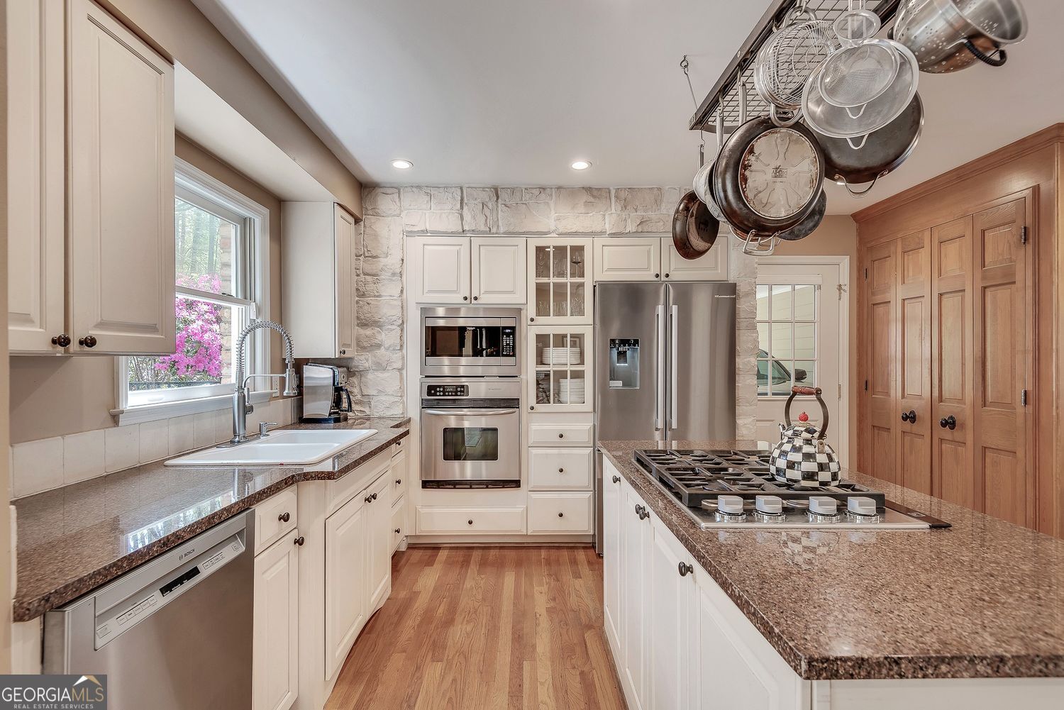 430 River Valley Road NW