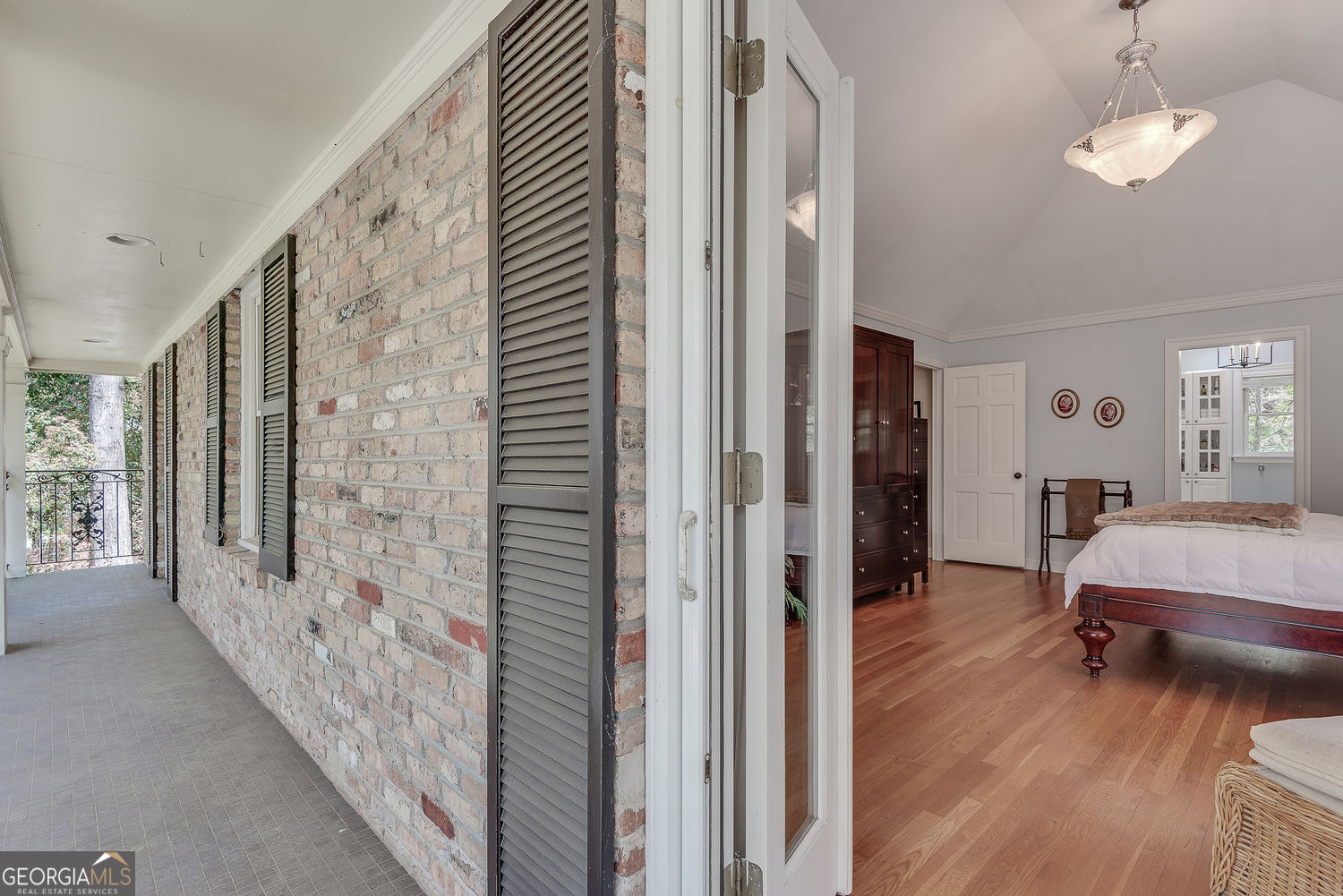 430 River Valley Road NW