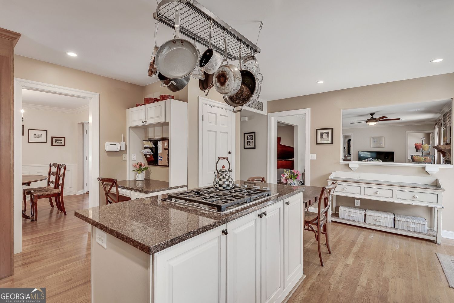 430 River Valley Road NW