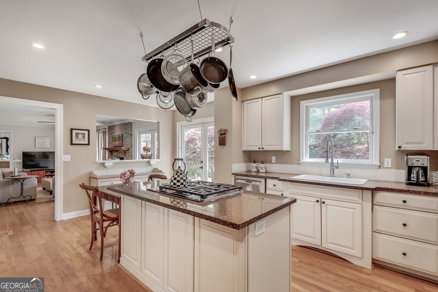 430 River Valley Road NW