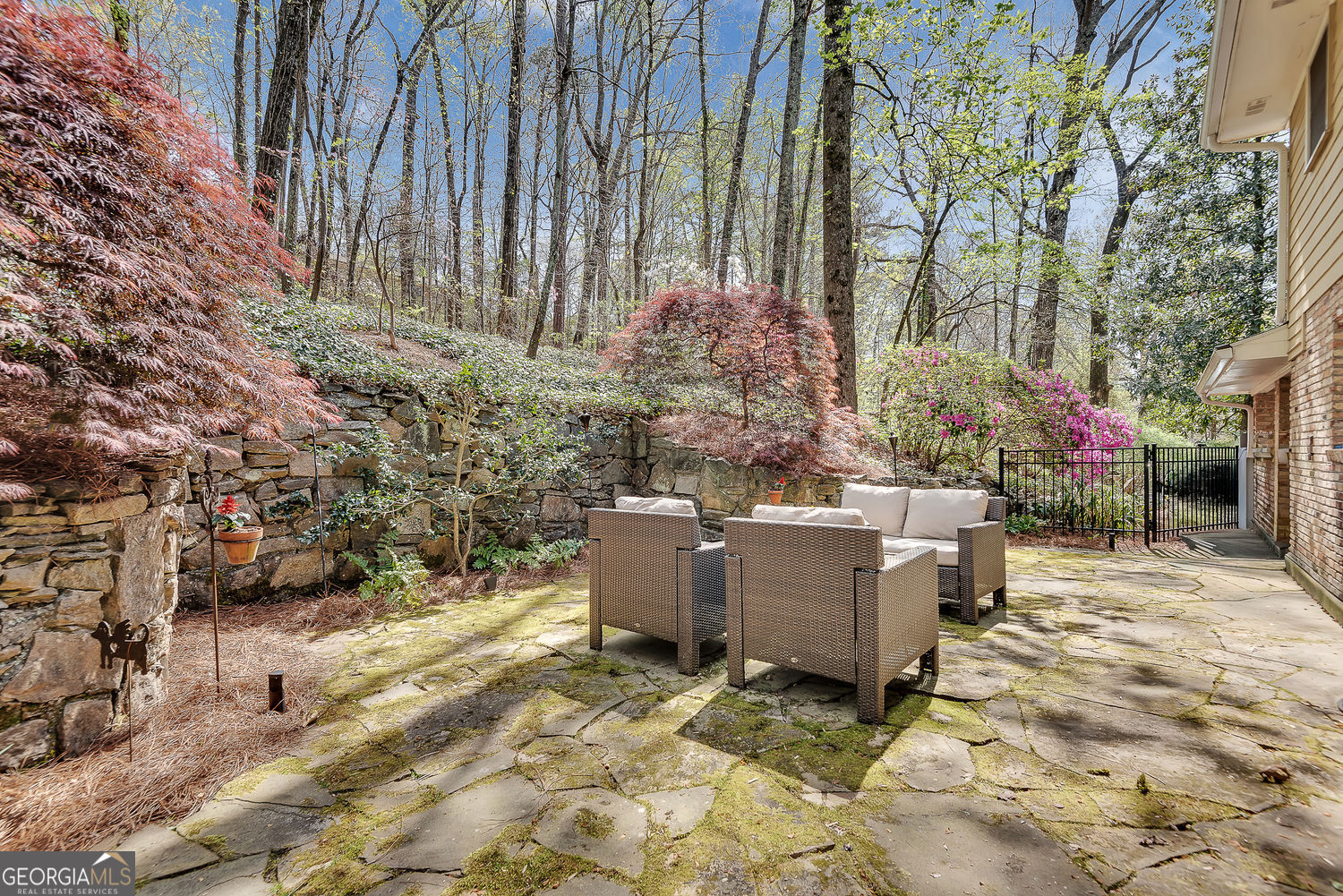 430 River Valley Road NW