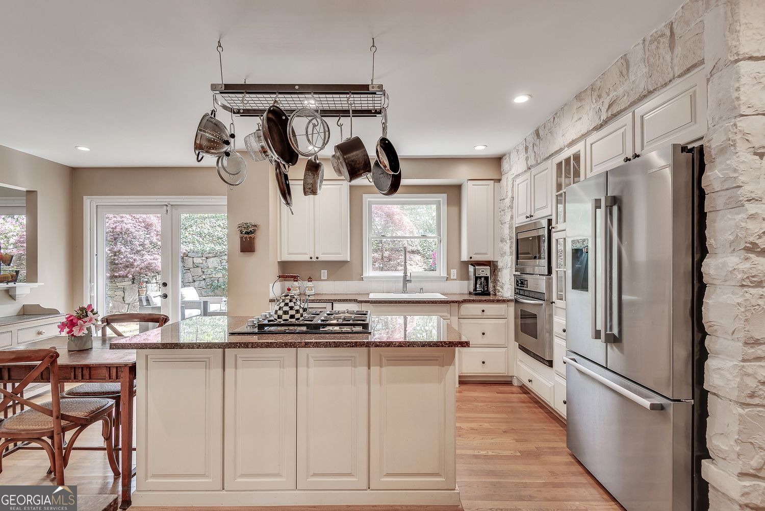 430 River Valley Road NW