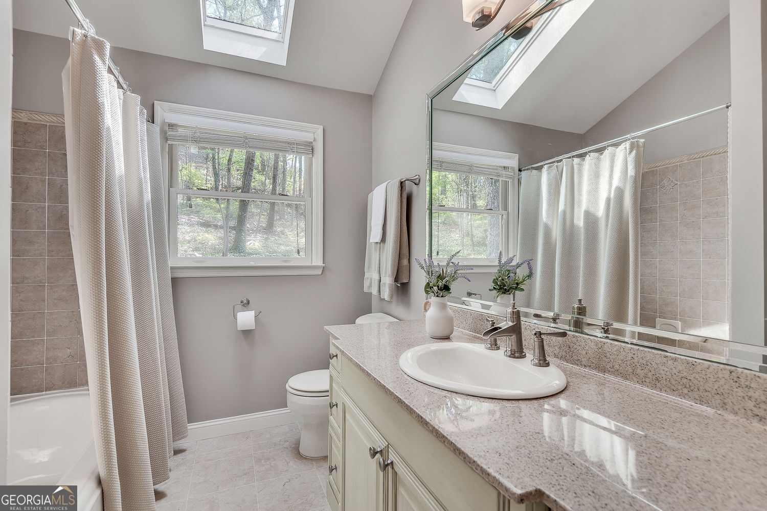 430 River Valley Road NW