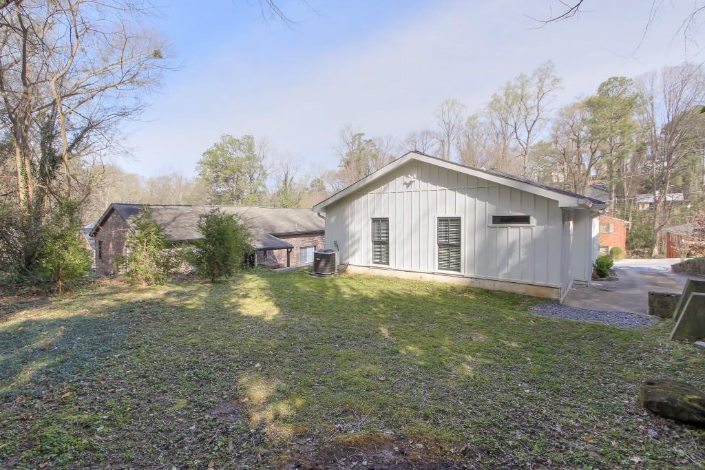 1476 Eason Street NW