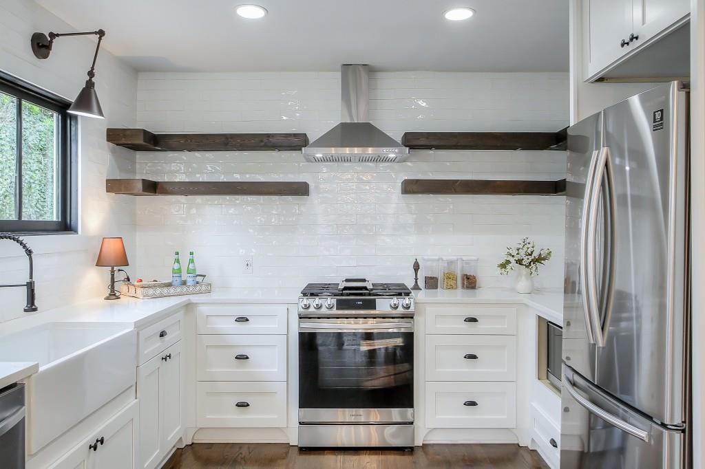 1476 Eason Street NW