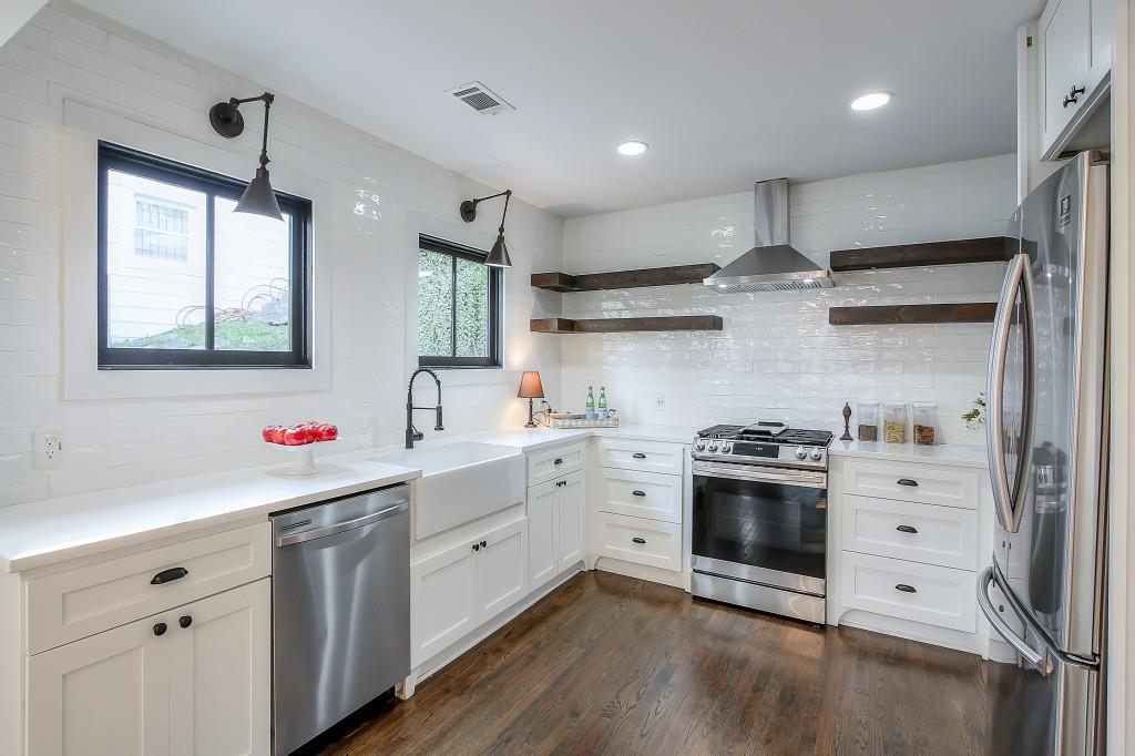 1476 Eason Street NW