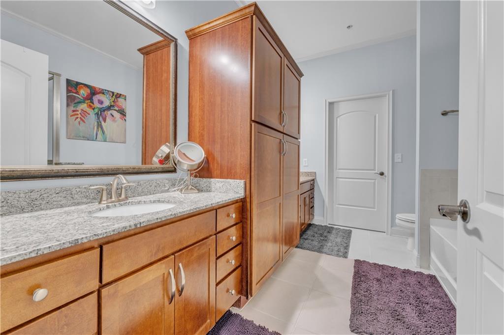 3621 Vinings Slope SE Unit 3202