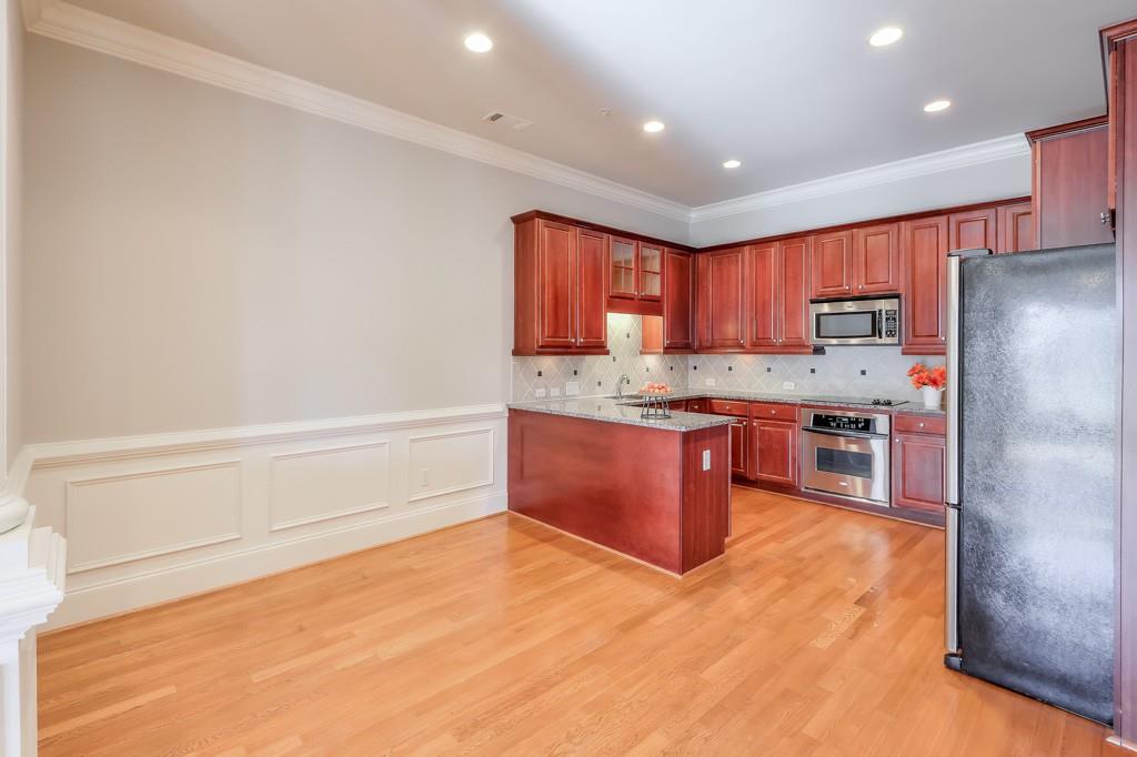 2300 Peachford Road Unit 3407