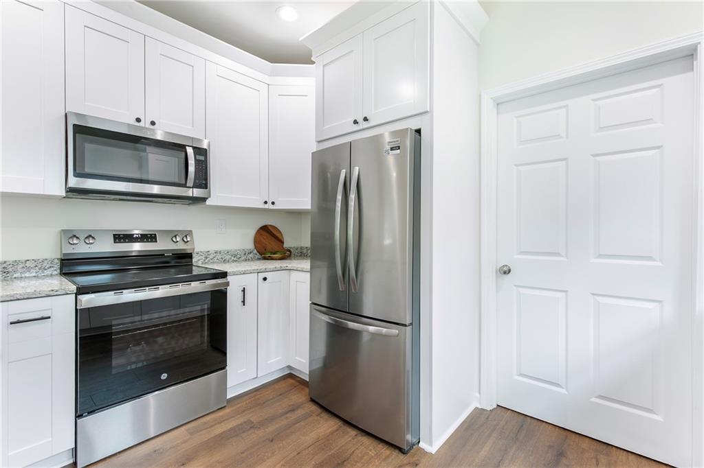 5224 W Mountain Street