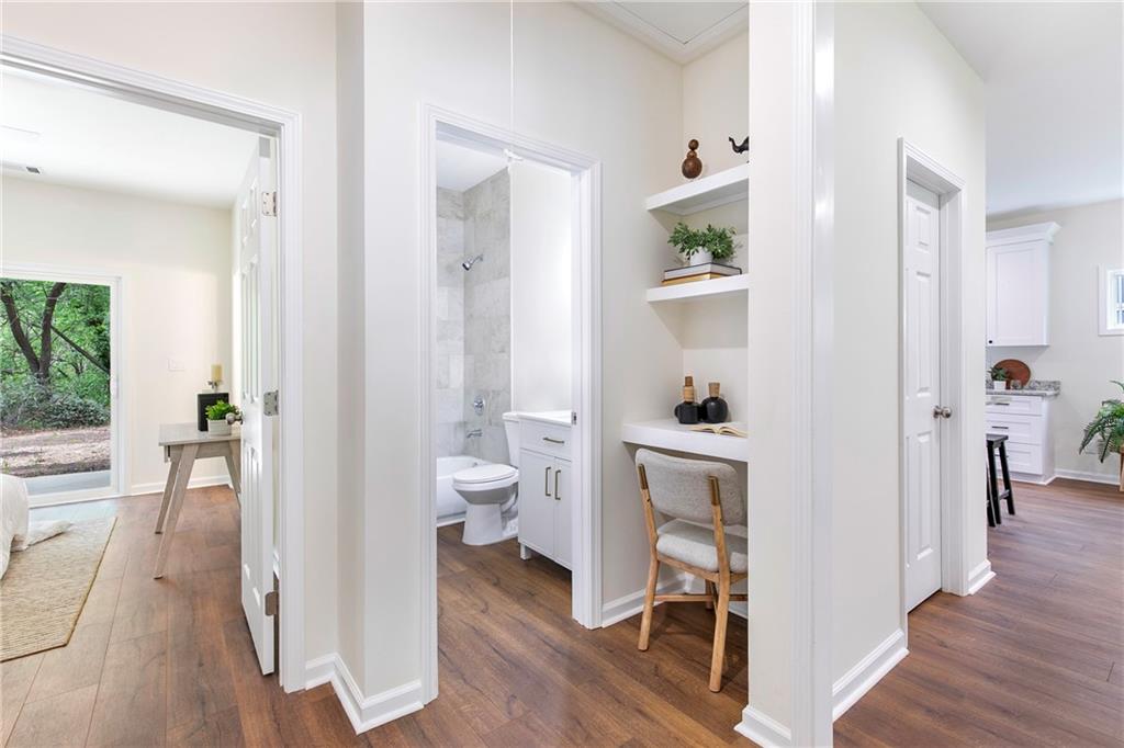 5224 W Mountain Street