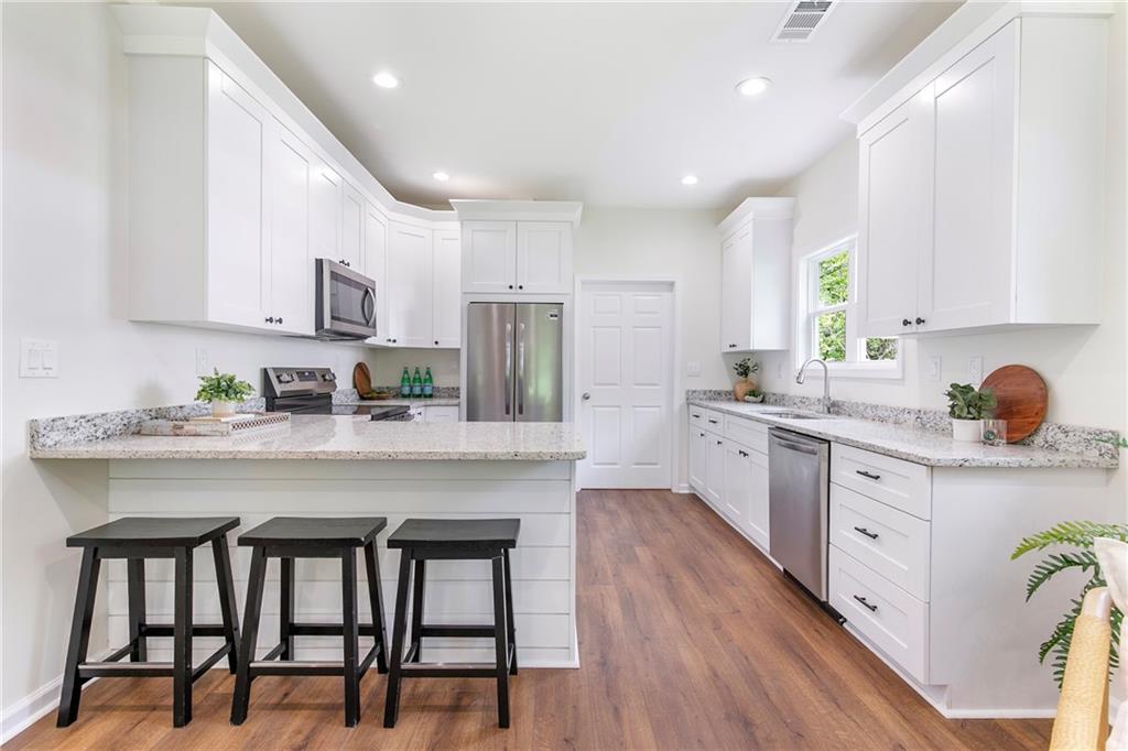 5224 W Mountain Street