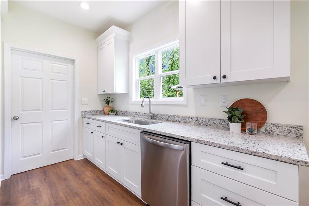 5224 W Mountain Street