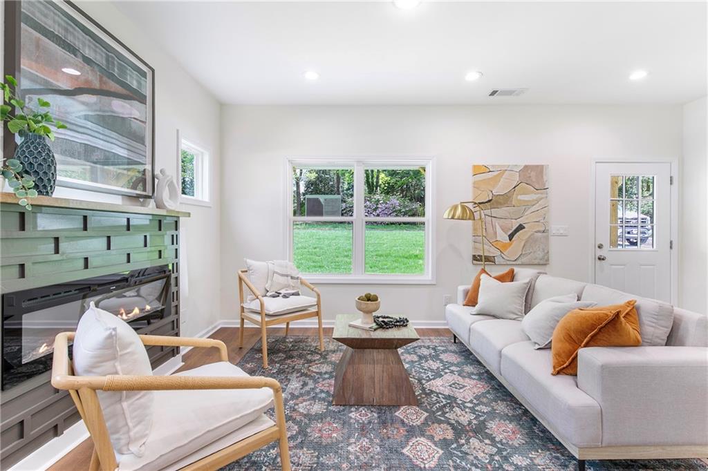 5224 W Mountain Street