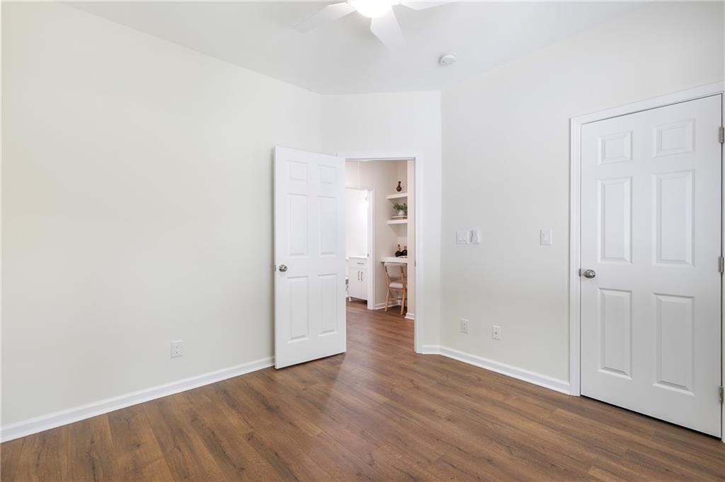 5224 W Mountain Street