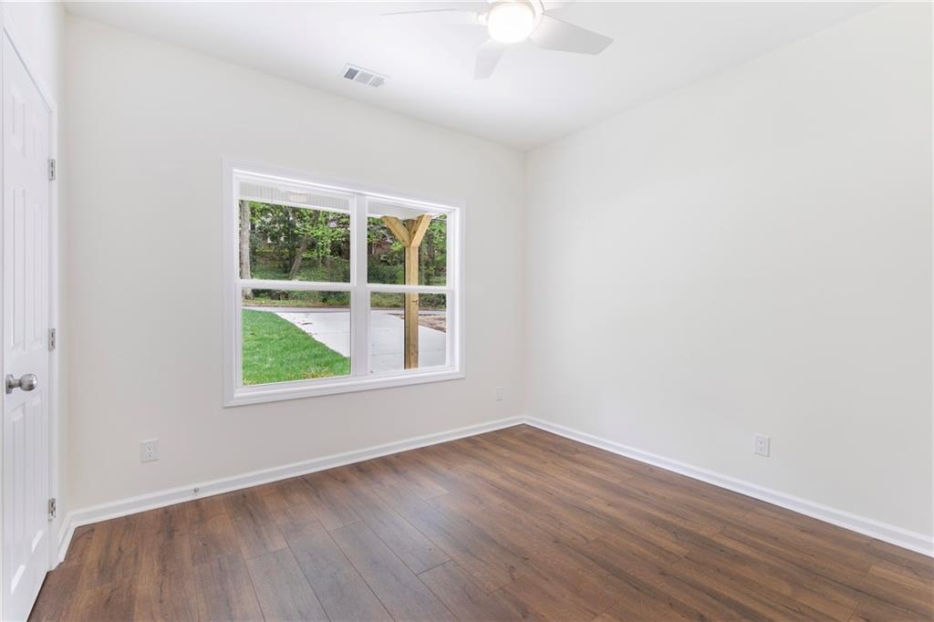 5224 W Mountain Street